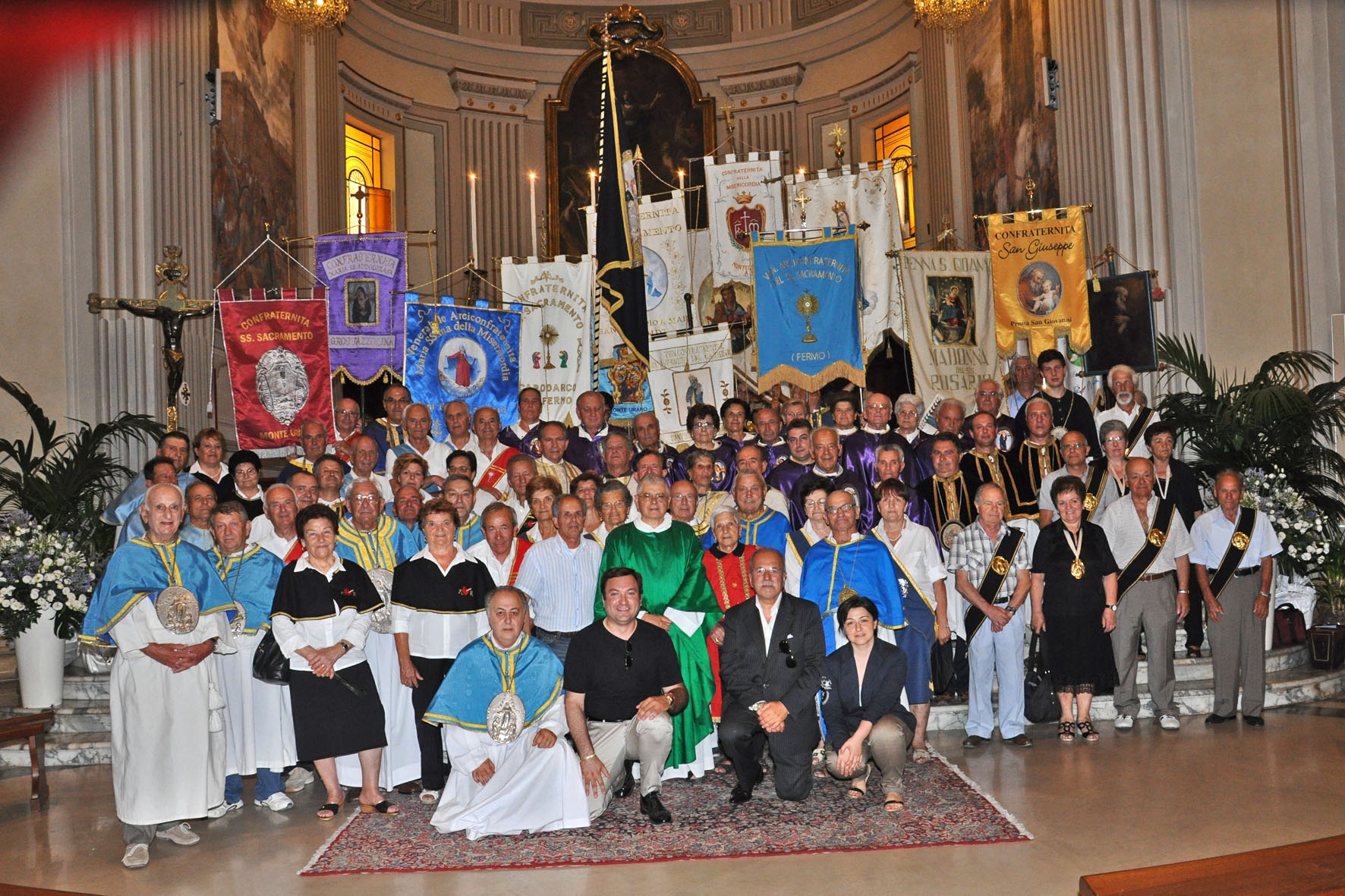 A Sant'Elpidio a Mare torna la Festa delle Confraternite. Un momento della Festa del 2012