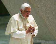 "I futuri sacerdoti necessitano di un'eccellente formazione umana e intellettuale" - Lo ha detto il Papa ricevendo in Udienza i Seminari Regionali di Umbria, Campania e Calabria