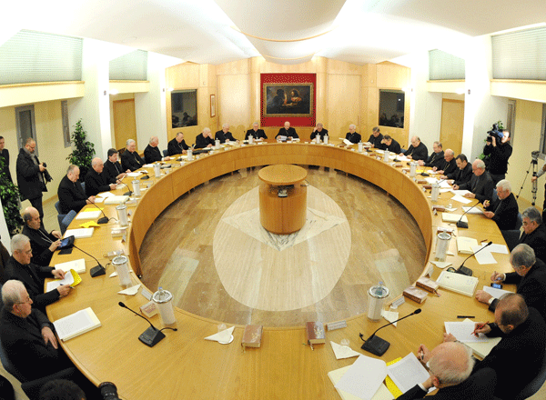 Adulti nella comunità: maturi nella fede e testimoni di umanità: è il tema che i Vescovi italiani riuniti nel Consiglio Permanente hanno scelto per la prossima Assemblea Generale di Maggio
