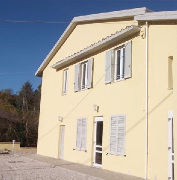 Anche le diocesi marchigiane hanno contribuito attivamente a restituire all'Abruzzo ferito dal sisma importanti strutture di ospitalità e accoglienza