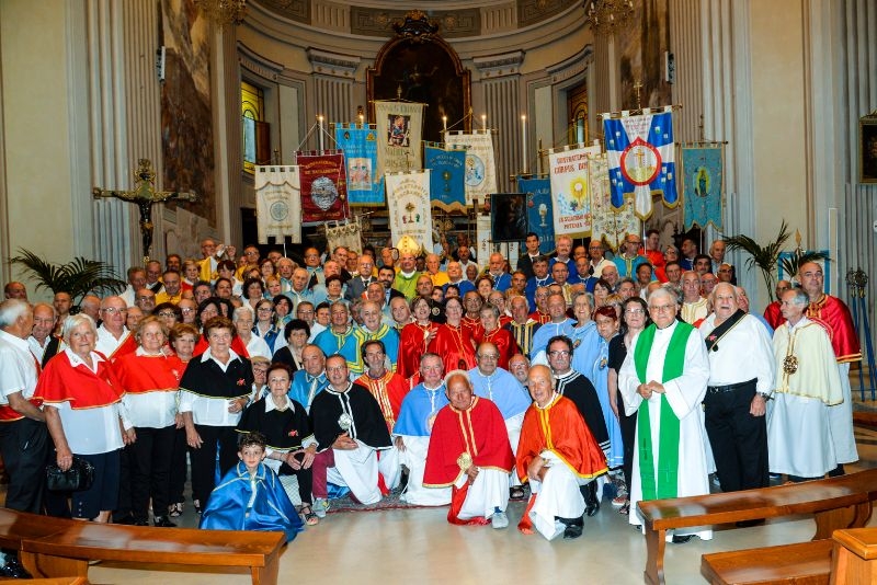 Il “cammino” delle Confraternite: tanti  in preghiera e in festa a Sant’Elpidio a Mare