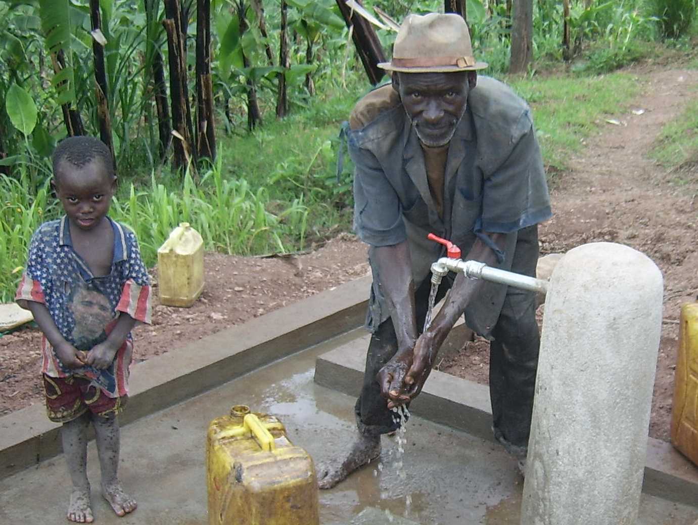 Nuovo acquedotto in Burundi