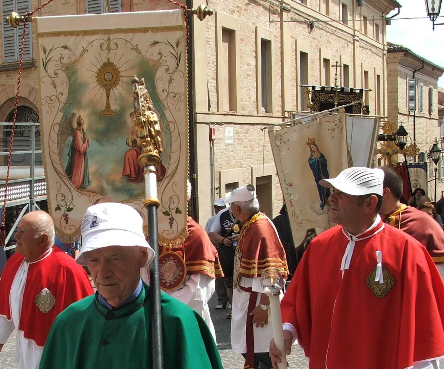 19 Giugno 2011 - Raduno Regionale delle Confraternite a Mogliano