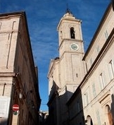 La Collegiata di Santo Stefano a Monte San Giusto