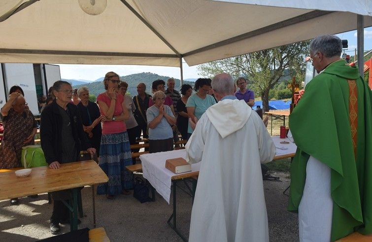 Come cambiano gli orari delle Messe