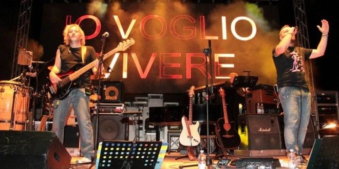 Il concerto dei Nomadi occasione per raccogliere offerte per i terremotati