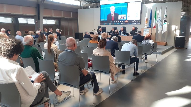 Tra comunicazione e informazione