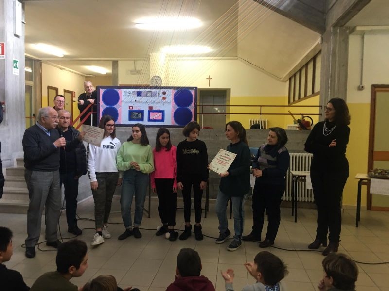 Alla “Bacci” premiati i presepi realizzati  dai ragazzi delle medie