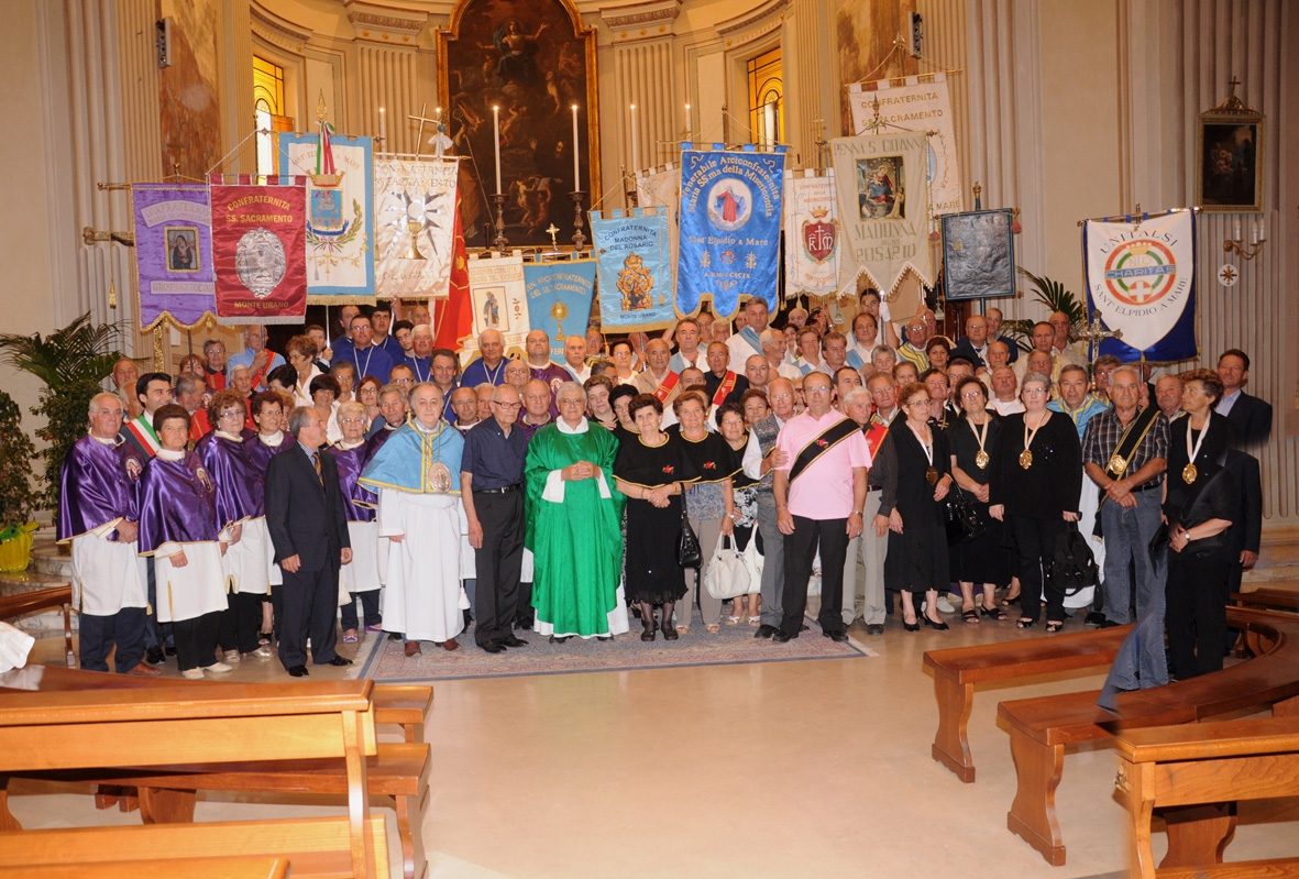 Un'immagine della Festa delle Confraternite Elpidiensi del 2011