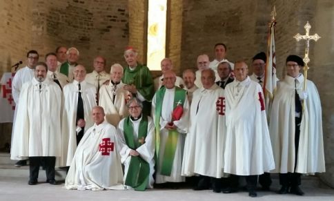 I Cavalieri del Santo Sepolcro accolgono il Cardinale Menichelli