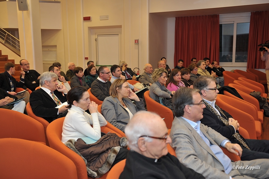 Un quadro dell'Italia. Tendenze e speranze. All'indomani del 45° Rapporto Censis l'incontro con Giuseppe Roma