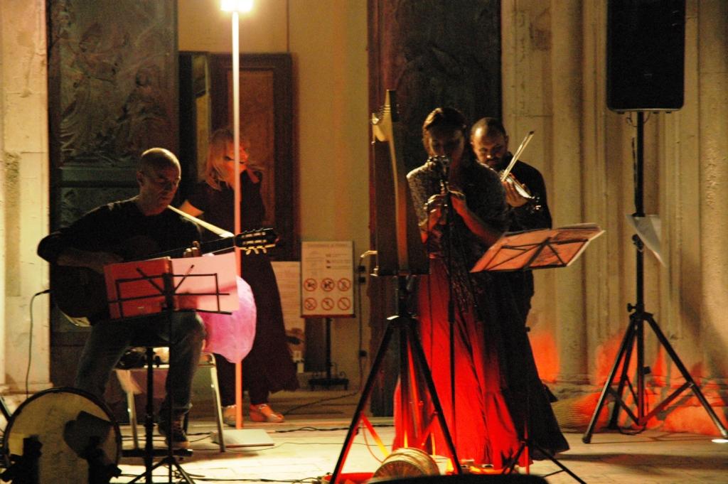 Viviana De Marco racconta il suo spettacolo che ha aperto la rassegna estiva "Teatro sul Sagrato"